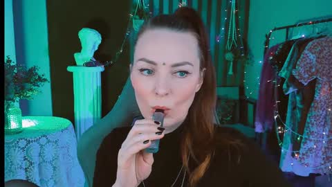 Snapshot of vandarossi chatting on December 29, 2024, 8:11 am Vanda online show from December 29, 2024, 8:11 am