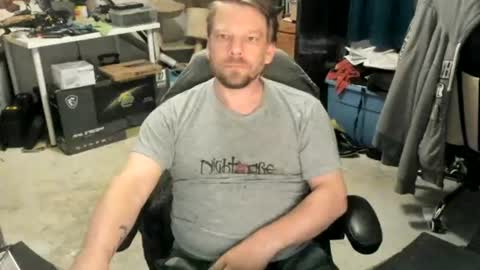 vandonh online show from June 17, 2026, 3:42 am