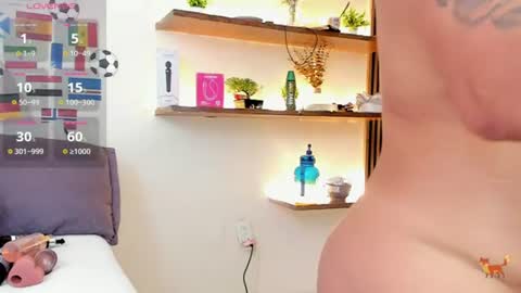 Snapshot of vane_lips chatting on June 14, 2026, 7:49 pm V A N E online show from June 14, 2026, 7:49 pm