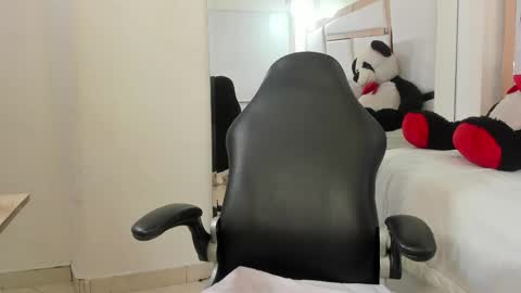 Snapshot of vanel_lope chatting on May 16, 2026, 12:40 am Vanel Lope online show from May 16, 2026, 12:40 am