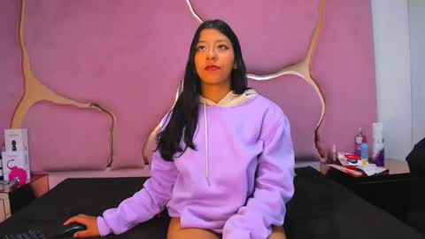 Snapshot of vanelin18 chatting on February 26, 2025, 4:25 am Vane online show from February 26, 2025, 4:25 am