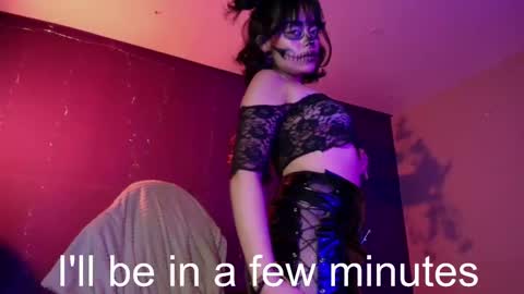 Snapshot of vanelope11 chatting on October 31, 2025, 7:26 pm Vanelope online show from October 31, 2025, 7:26 pm