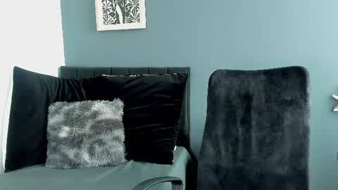 vanes_hontter online show from July 10, 2026, 2:52 pm