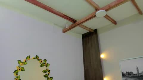 Snapshot of vanesa_castillo chatting on November 7, 2025, 9:37 pm vanessa online show from November 7, 2025, 9:37 pm