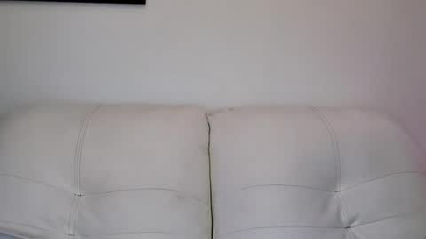 vanessa and samantha online show from June 23, 2026, 4:32 am