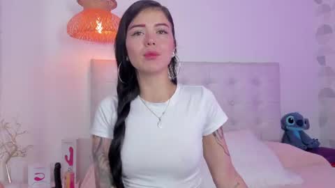 Snapshot of vanessa_cruz_18 chatting on July 8, 2026, 11:09 pm Vane online show from July 8, 2026, 11:09 pm