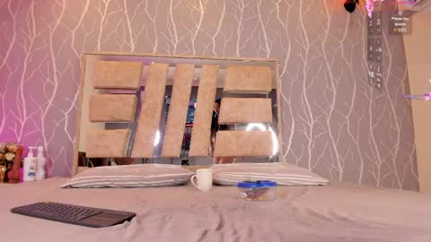 Snapshot of vanessa_guzman1 chatting on May 29, 2026, 12:25 pm online show from May 29, 2026, 12:25 pm