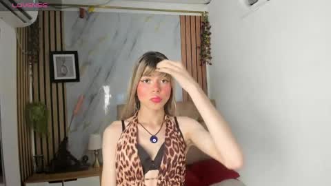 Snapshot of vanessa_jenner chatting on May 14, 2026, 1:45 am vanessa_jenner online show from May 14, 2026, 1:45 am