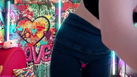  Vanessa  online show from January 11, 2026, 3:50 pm