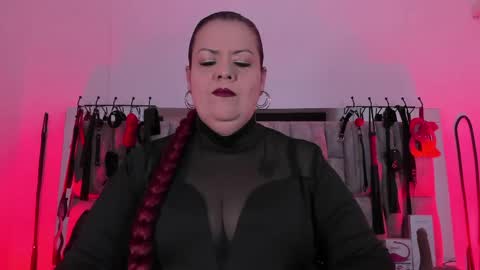 Snapshot of vanessa_moka chatting on May 31, 2026, 12:23 pm Vanessa online show from May 31, 2026, 12:23 pm