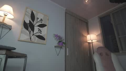Vanessa Novvoa online show from April 23, 2026, 9:17 pm