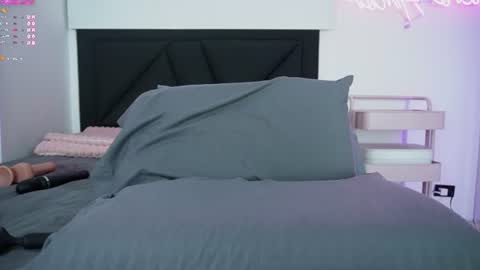 Snapshot of vanessa_suarez chatting on July 7, 2026, 2:36 am Vanessa online show from July 7, 2026, 2:36 am