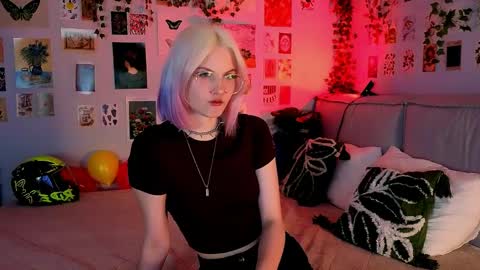 Vanessa online show from June 10, 2026, 2:49 pm