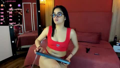 Snapshot of vanessadoofenshmirtz chatting on June 3, 2026, 12:41 pm Mrs Doofenshmirtz online show from June 3, 2026, 12:41 pm