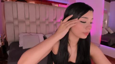 Snapshot of vanessaduval chatting on October 21, 2025, 4:13 am vanessaduval online show from October 21, 2025, 4:13 am