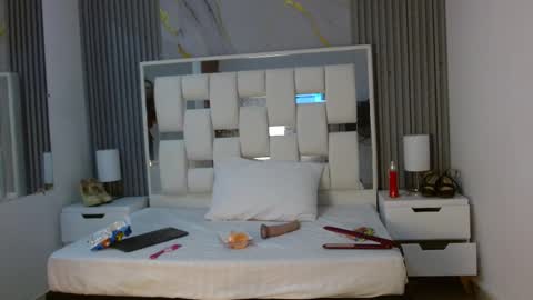 Vanessa Hard online show from September 21, 2025, 7:15 pm