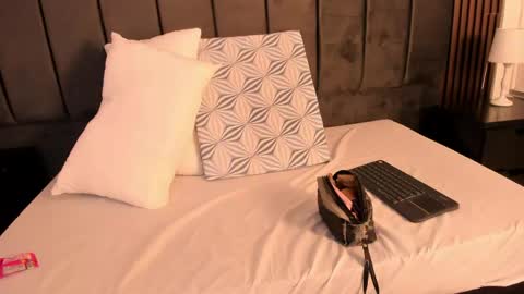 Snapshot of vanessahard_as chatting on June 6, 2026, 7:29 pm Vanessa Hard online show from June 6, 2026, 7:29 pm