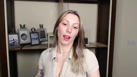 Snapshot of vanessakim_ chatting on March 25, 2026, 5:41 pm Vanessa online show from March 25, 2026, 5:41 pm