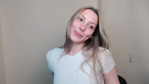 Snapshot of vanessakim_ chatting on April 13, 2026, 4:34 pm Vanessa online show from April 13, 2026, 4:34 pm