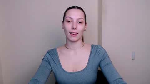 Snapshot of vanessakim_ chatting on April 21, 2026, 5:17 pm Vanessa online show from April 21, 2026, 5:17 pm