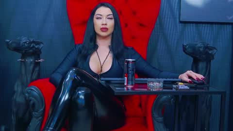 Miss Vanessa online show from February 4, 2025, 10:13 pm