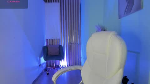 vanessascott_ online show from January 11, 2026, 12:59 am