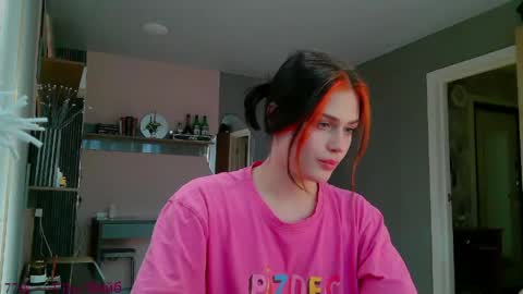 Snapshot of vanessatenderness chatting on April 12, 2026, 9:36 am vanessatenderness online show from April 12, 2026, 9:36 am