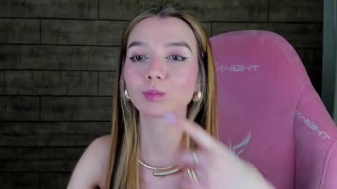 Snapshot of vanessavienne chatting on January 16, 2026, 4:11 pm VanessaVienne online show from January 16, 2026, 4:11 pm