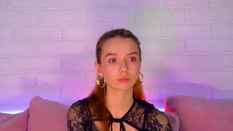 Snapshot of vanessavienne chatting on February 26, 2026, 4:33 am VanessaVienne online show from February 26, 2026, 4:33 am