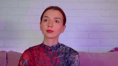 Snapshot of vanessavienne chatting on June 3, 2026, 4:04 am VanessaVienne online show from June 3, 2026, 4:04 am