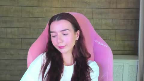 Snapshot of vanessavienne chatting on June 15, 2026, 4:09 pm VanessaVienne online show from June 15, 2026, 4:09 pm