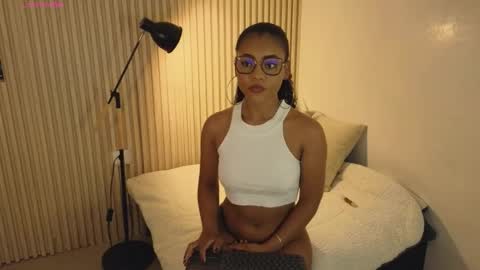 New account follow me online show from February 25, 2026, 8:07 pm