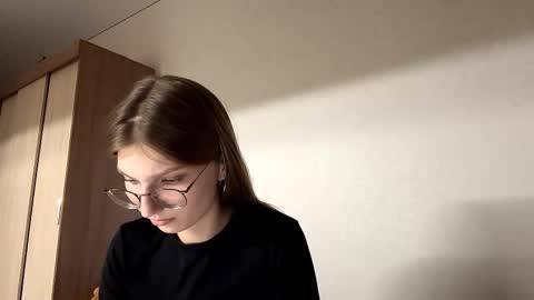 Kim online show from November 26, 2025, 5:14 pm