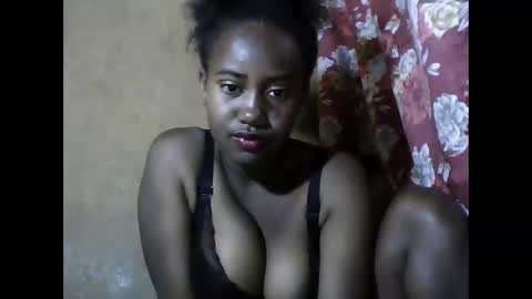 vaniah321 online show from December 16, 2024, 6:53 am