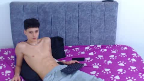 Ruby and Vanie online show from May 31, 2026, 1:03 am