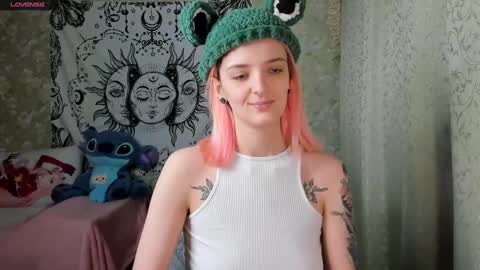 Snapshot of vanilla_arya chatting on January 4, 2025, 10:05 am Adelina online show from January 4, 2025, 10:05 am