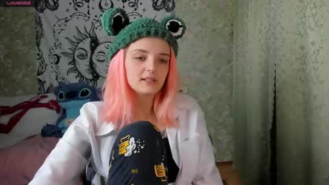 Snapshot of vanilla_arya chatting on January 16, 2025, 12:53 pm Adelina online show from January 16, 2025, 12:53 pm