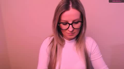 Mia online show from February 18, 2026, 5:20 pm