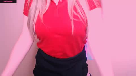 Mia online show from April 29, 2026, 5:30 pm