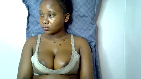 Snapshot of vanillavenus chatting on October 19, 2025, 11:22 am vanillavenus online show from October 19, 2025, 11:22 am