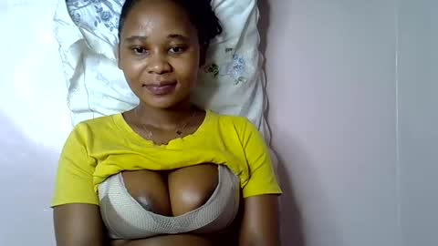 Snapshot of vanillavenus chatting on October 25, 2025, 10:59 pm vanillavenus online show from October 25, 2025, 10:59 pm