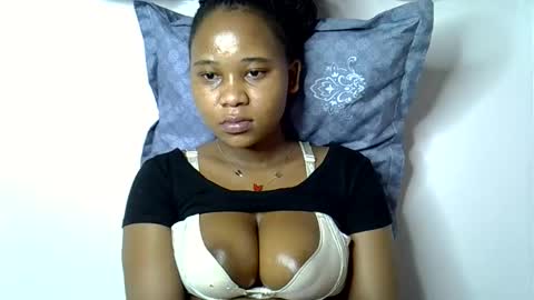 Snapshot of vanillavenus chatting on October 31, 2025, 10:44 pm vanillavenus online show from October 31, 2025, 10:44 pm