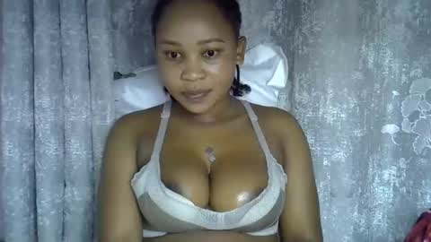vanillavenus online show from May 1, 2026, 12:15 am