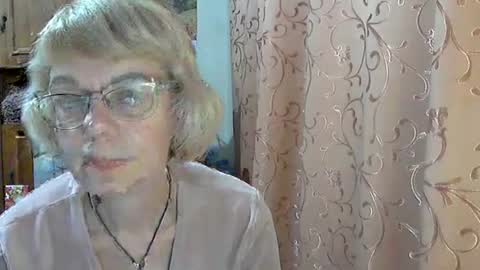 Snapshot of vanillaxcreamy chatting on December 21, 2024, 5:40 pm Vanillaxcreamy online show from December 21, 2024, 5:40 pm
