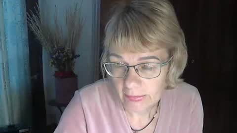 Snapshot of vanillaxcreamy chatting on January 7, 2025, 1:03 pm Vanillaxcreamy online show from January 7, 2025, 1:03 pm