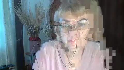 Snapshot of vanillaxcreamy chatting on January 10, 2025, 11:22 am Vanillaxcreamy online show from January 10, 2025, 11:22 am