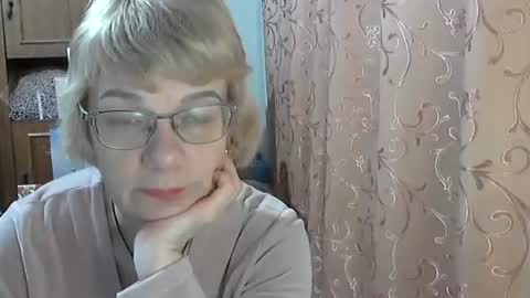 Snapshot of vanillaxcreamy chatting on February 22, 2025, 4:19 pm Vanillaxcreamy online show from February 22, 2025, 4:19 pm