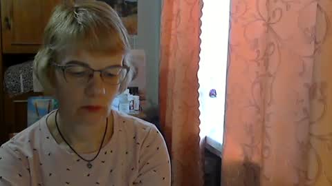 Snapshot of vanillaxcreamy chatting on March 12, 2025, 8:08 am Vanillaxcreamy online show from March 12, 2025, 8:08 am