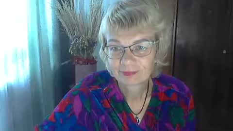 Snapshot of vanillaxcreamy chatting on September 27, 2025, 7:02 am Vanillaxcreamy online show from September 27, 2025, 7:02 am