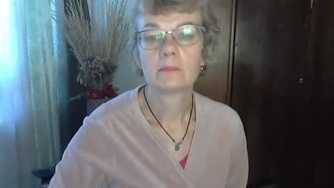 Snapshot of vanillaxcreamy chatting on November 22, 2025, 10:58 am Vanillaxcreamy online show from November 22, 2025, 10:58 am
